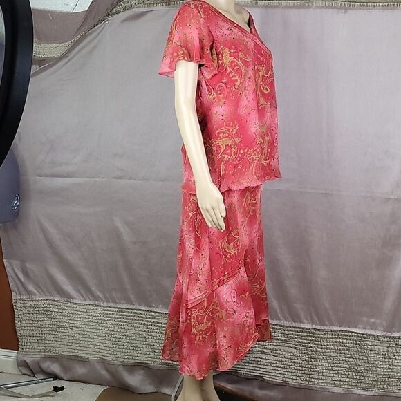 STUDIO‎ I Pink Floral 2 Piece Skirt Set - Picture 9 of 12